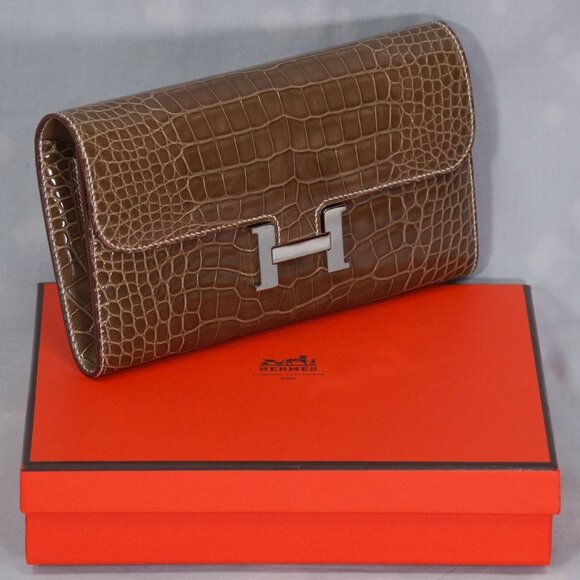 HERMES ALLIGATOR CONSTANCE WALLET - Picture 1 of 5
